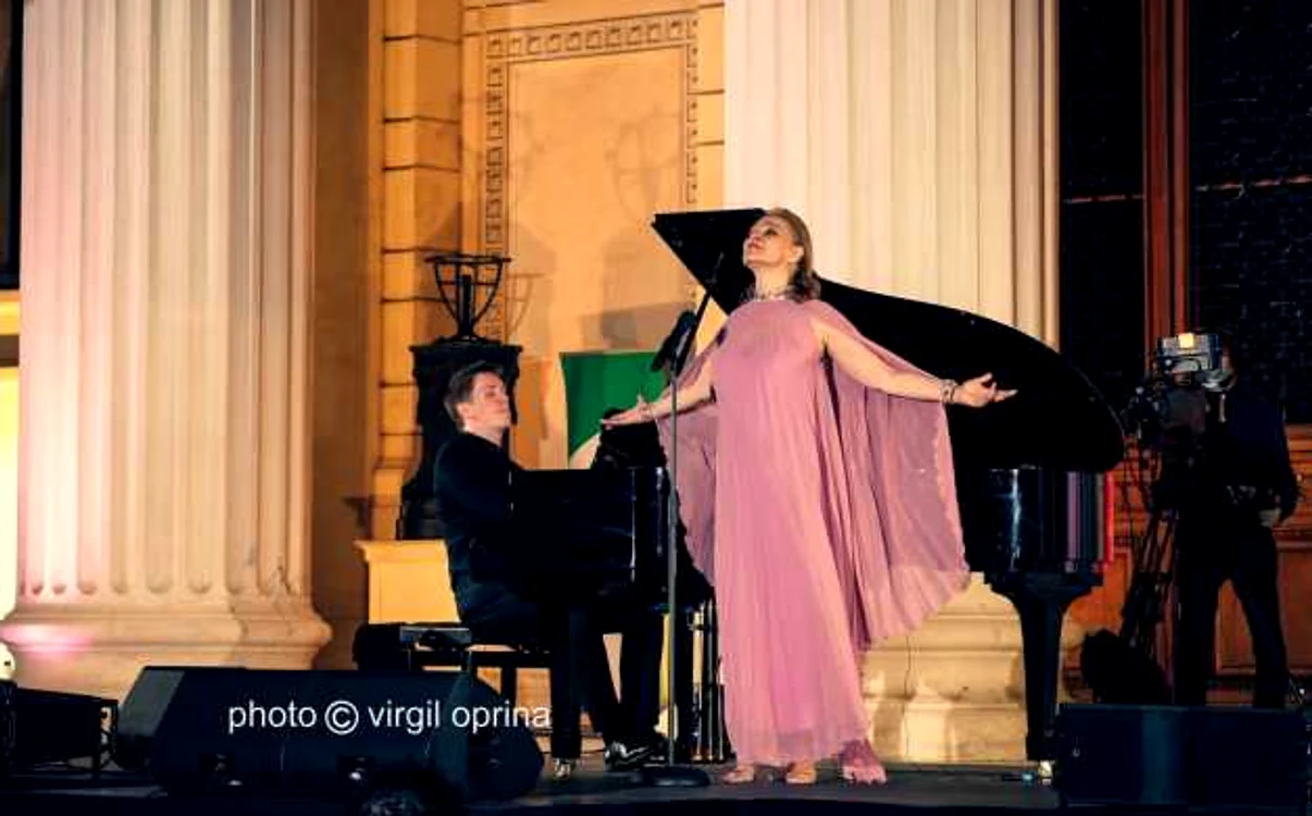 FOTO Virgil Oprina