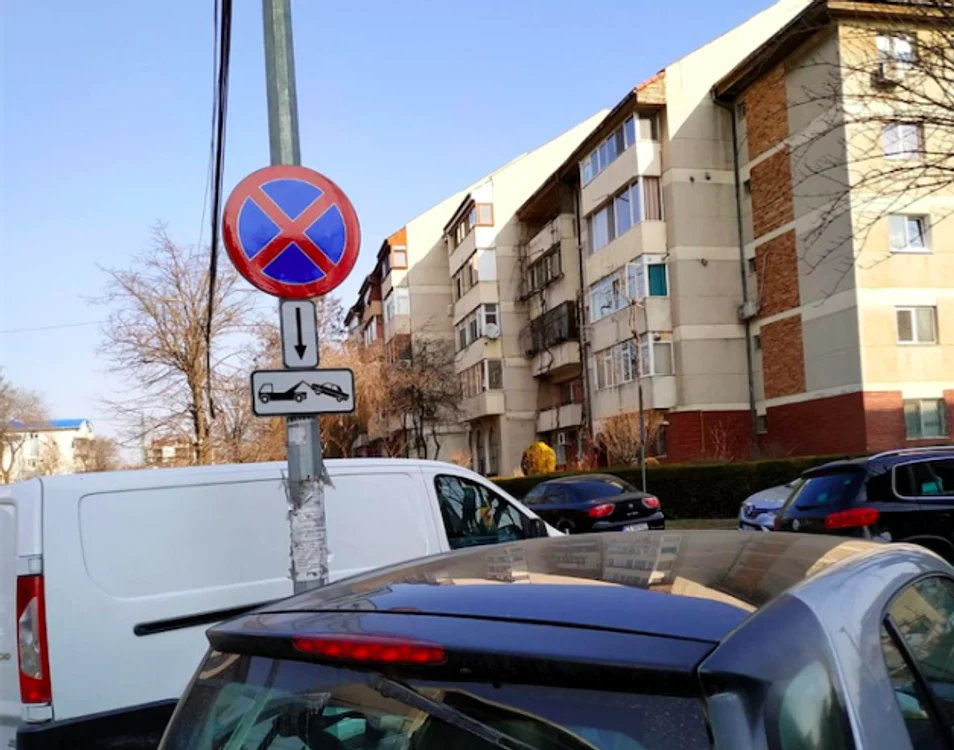 Oprirea auto interzisă parcare neregulamentară ridicare maşini Sursa Primăria Constanţa