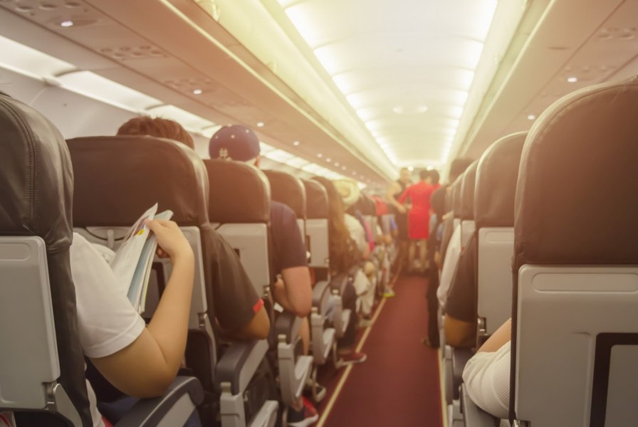 Americanii se pregătesc de vacanță în Europa. Ce diferențe de venituri sunt între cele două continente
