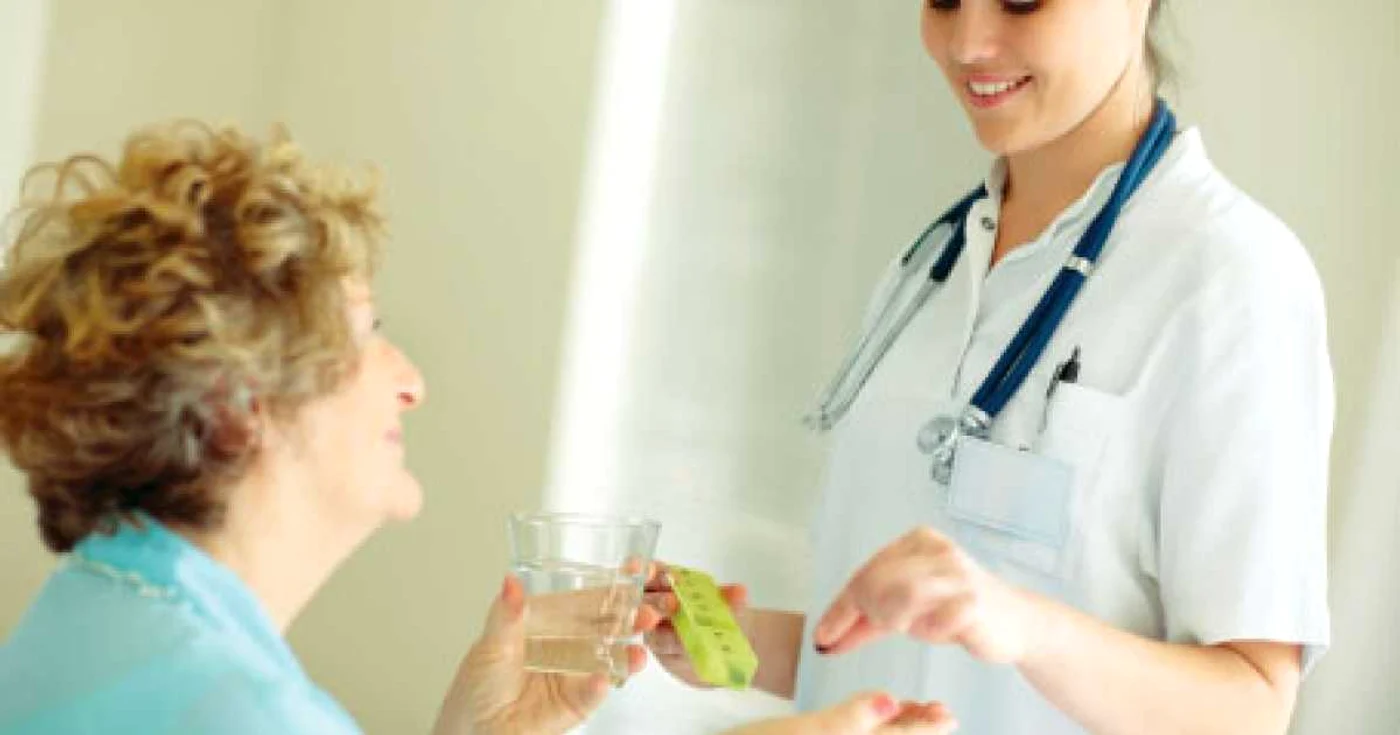 Medicii recomandă  tratamentele hormonale  doar când bufeurile de la  menopauză sunt insuportabile