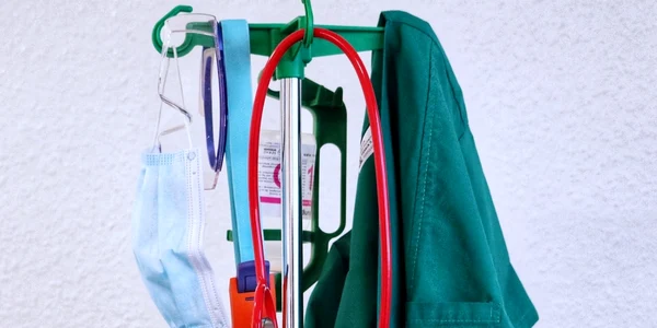 uniforma medicala medici covid foto pixabay