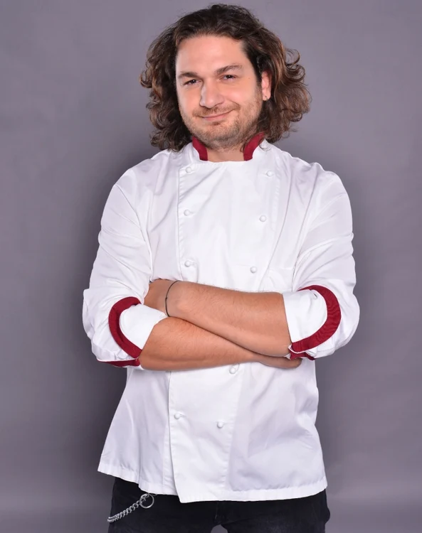 Florin Dumitrescu are emoţii mari de Paşte. Cheful spera ca Iepuraşul să-i aducă cel de-al doilea bebeluş