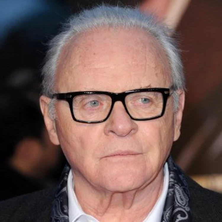 
    Anthony Hopkins, 83 de ani, a ales singur ingredientele parfumului care îi va purta numele  