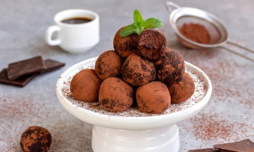 Trufe de cafea si ciocolata  Sursa foto shutterstock 2109306257 (1) jpg