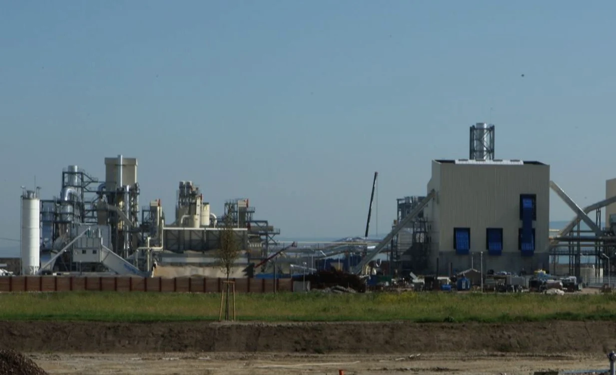 Reprezentanţii companiei spun că au finalizat lucrările la fabrică