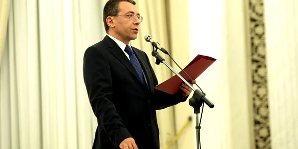 Mihai Voicu a depus aseară jurământul 