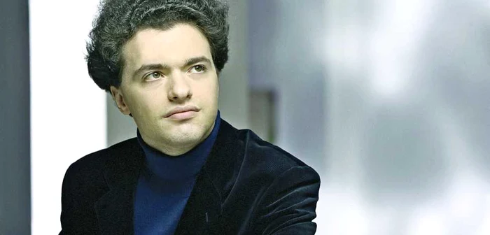 Pianistul Evgeny Kissin FOTO: Sheila Rock