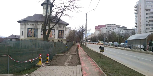 Stradă care se surpă în Iaşi