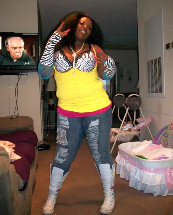 Cea mai degenerată mamă?