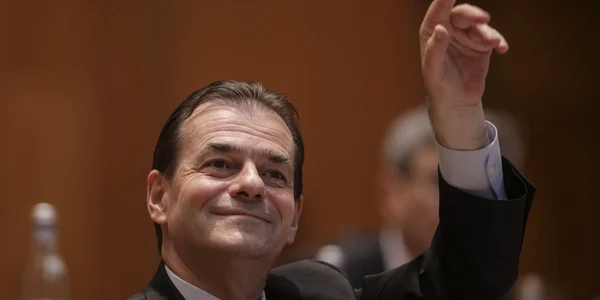 Parlament - şedinţă comună - vot învestire guvern Orban - Ludovic Orban / FOTO Inquam Photos / Octav Ganea / 4 nov 2019