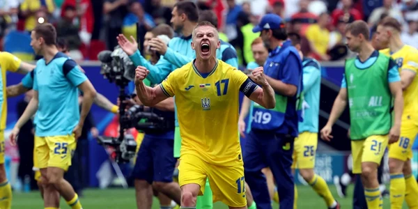 Oleksandr Zinchenko bucuros dupa victoria Ucrainei in fata Slovaciei la EURO 2024 FOTO EPA EFE jpg
