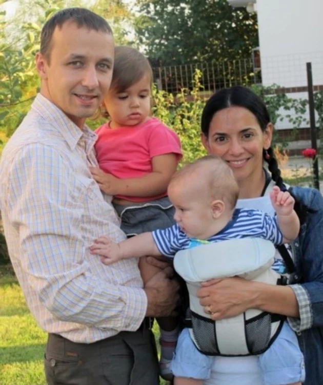 Analia are doi copii din mariajul cu Răzvan Suma, Noa şi Tiago