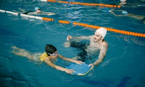 Lectie de inot Sursa Freepik com jpg