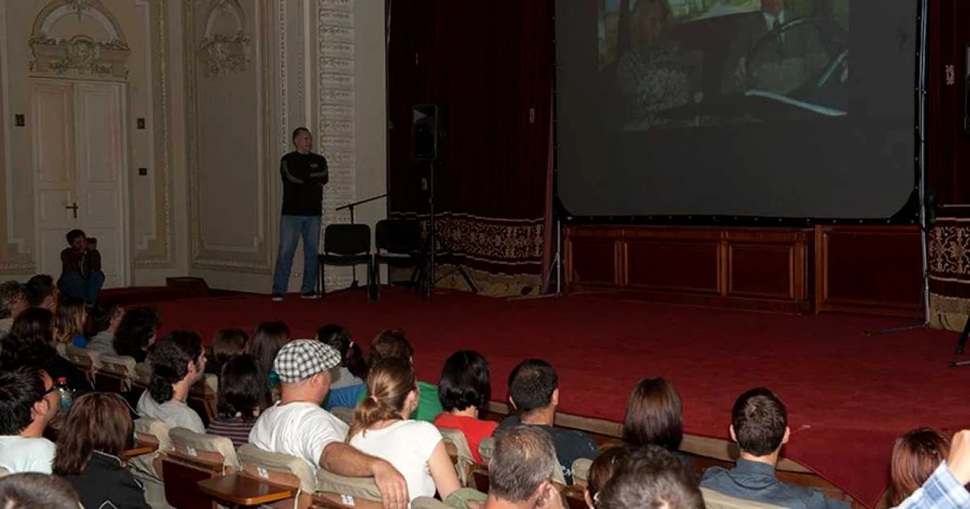 În fiecare seară, în sălile Casinoului din Sinaia vor fi proiecţii de film. FOTO Film 4 Fun / Facebook