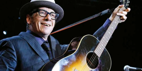 Elvis Costello a fost inclus în topul revistei „Rolling Stone“  