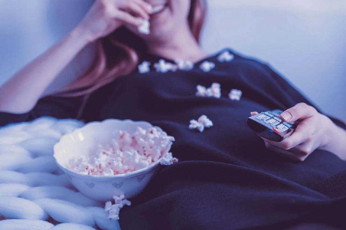 Platforma de streaming mult mai avantajoasă decât Netflix / foto: Pixabay