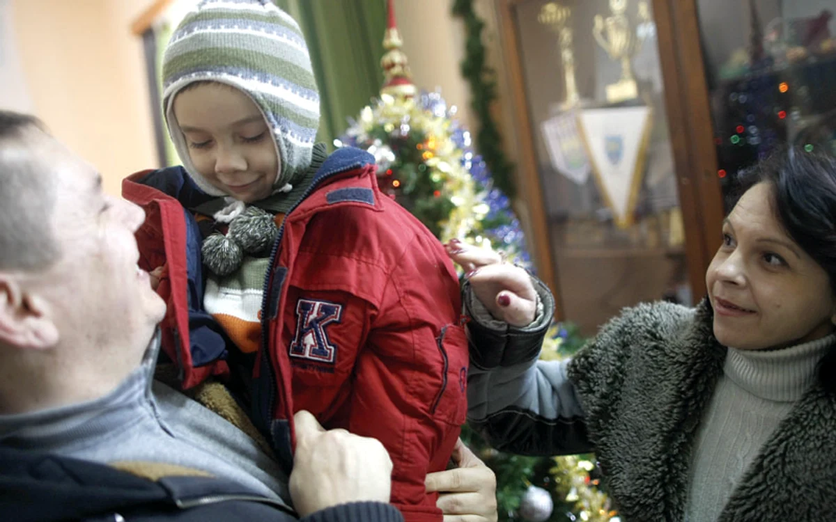 Deţinuţii s-au bucurat să îşi vadă copiii şi soţiile în preajma sărbătorilor