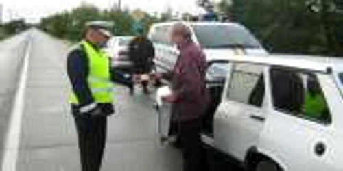Poliţiştii vor fi şi astăzi în trafic