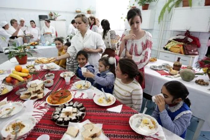 Masă de Post la Colegiul Naţional Economic Gheorghe Chiţu din Craiova