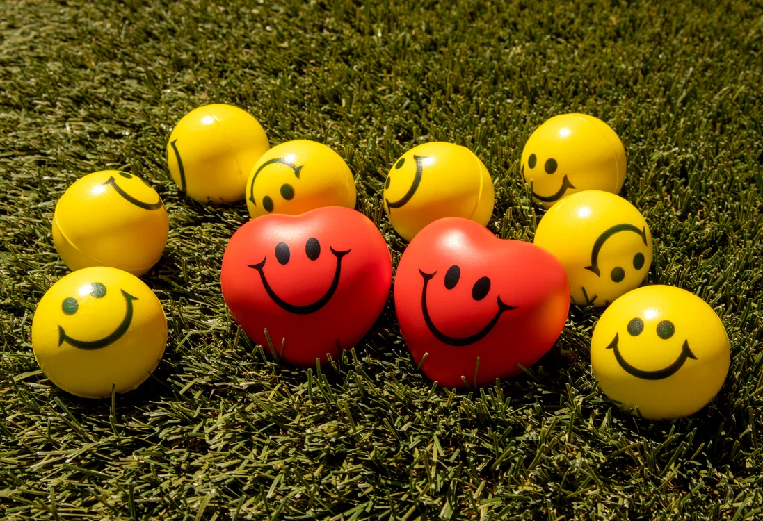 emoji fericire zambet unsplash jpg