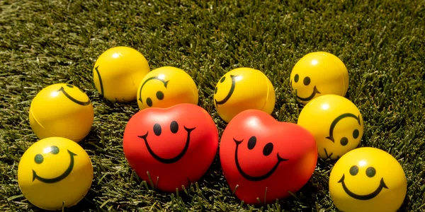 emoji fericire zambet unsplash jpg