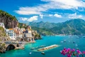 Peisaj cu oraşul Atrani pe celebra coastă amalfi Italia FOTO Shutterstock