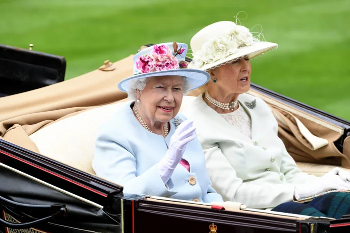 Regina Elisabeta si Printesa Alexandra   GettyImages 979387496 jpg