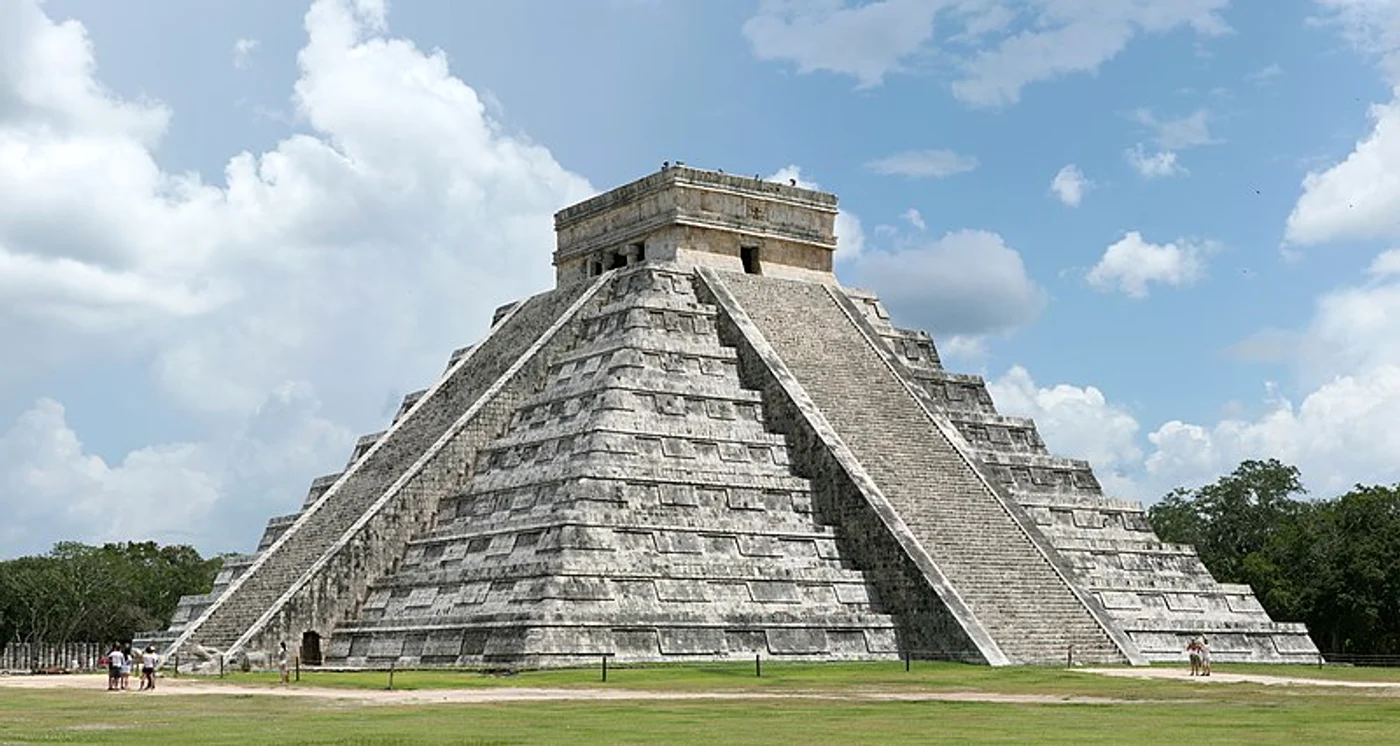 Piramida de la Chichen Itza FOTO wikipedia