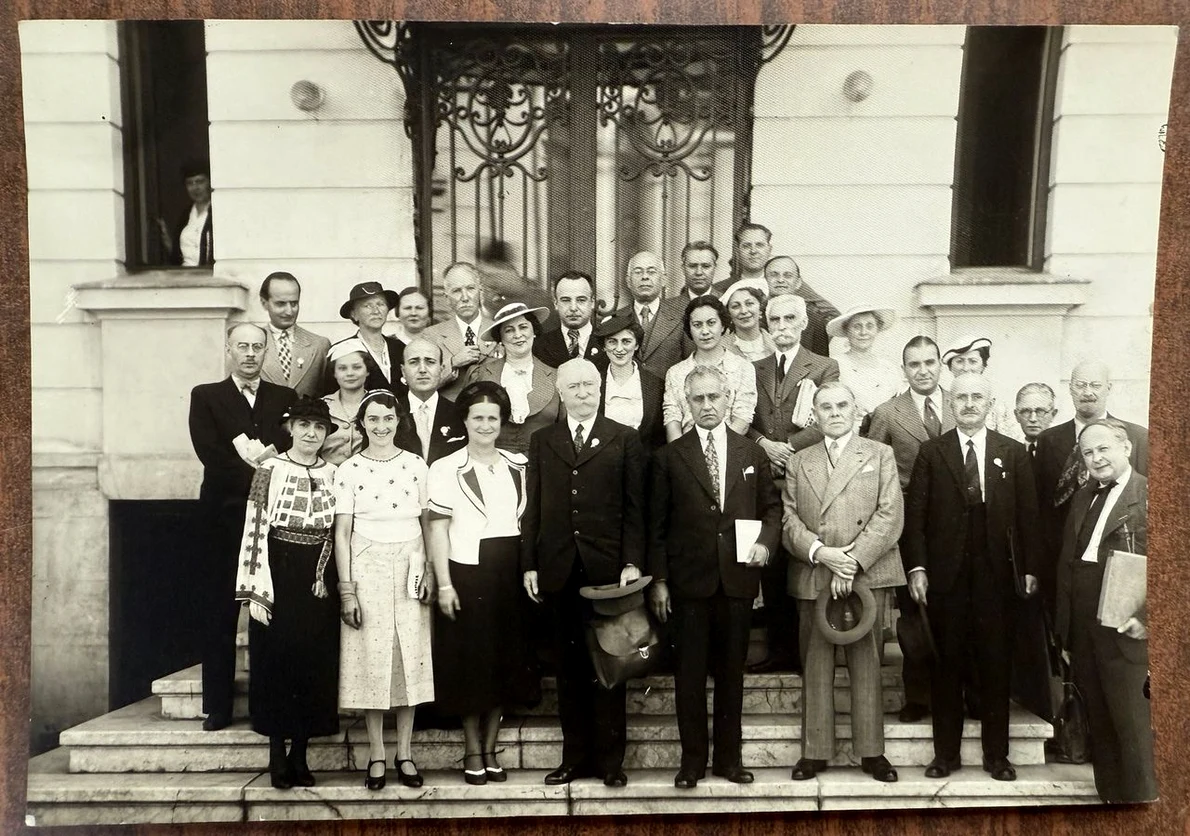 Louis Marin și dr. Nicolae Minovici alături de un grup de congresiști participanți la Congresului Internațional din 1937 (© SANIC, Colecția Documente fotografice)
