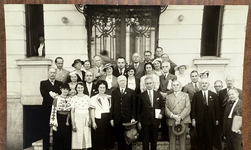 Louis Marin și dr. Nicolae Minovici alături de un grup de congresiști participanți  la Congresului Internațional din 1937 (© SANIC, Colecția Documente fotografice)