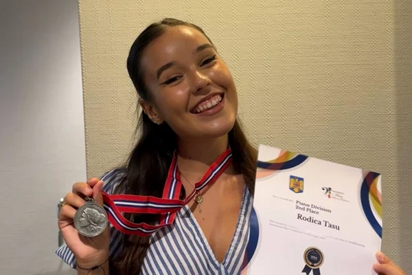 România pe podium la Tokyo: Antonia Tașu, distinsă cu două premii la un concurs internațional de pian