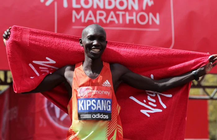 Edwin Kipsang este unul dintre cei mai buni atleţi ai lumii FOTO bussinesweek.com