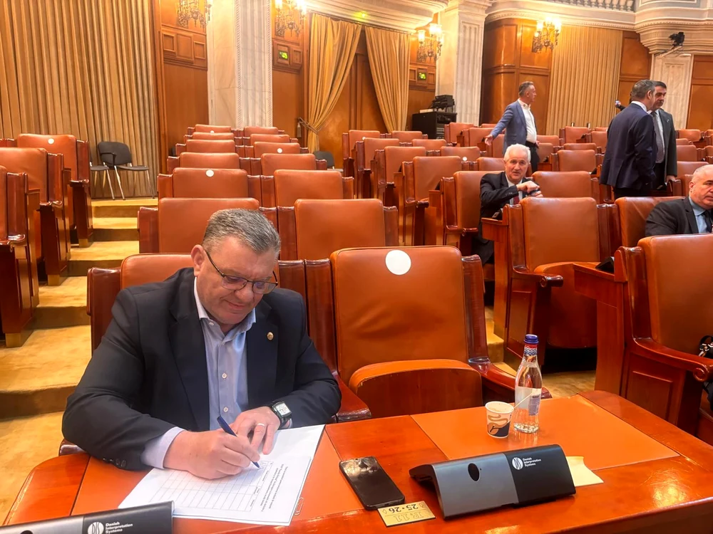 Deputatul Dumitru Coarnă a anunțat că a semnat primul moțiunea de cenzură. FOTO: Facebook