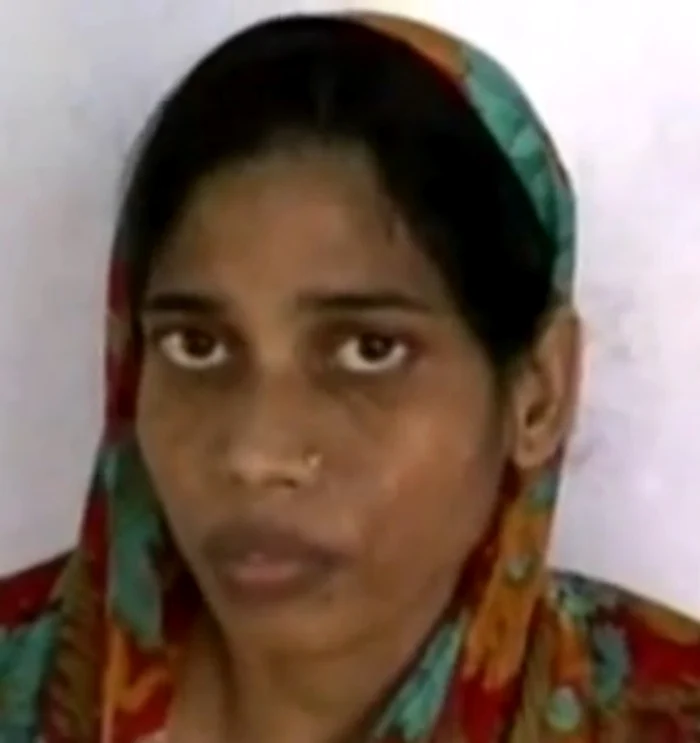 
    Tânăra de 25 de ani abia reuşea să vadă când a ieşit din captivitate(captură video)  