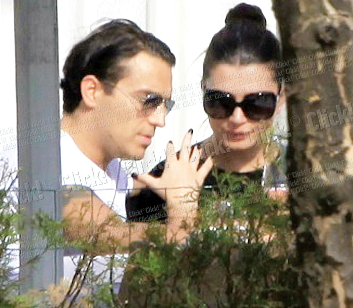 Aproape la fiecare ieşire în public, chiar şi atunci când e cu viitorul soţ, Bogdan Ionescu, EBa poartă ochelari de soare uriaşi