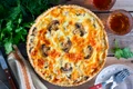 Tarta de pui cu ciuperci  Sursa foto shutterstock 1286064280 jpg