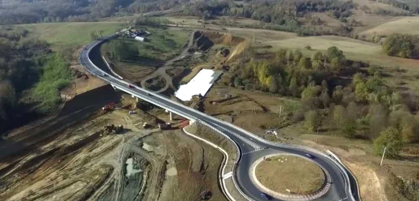 Autostrăzile UNIRII