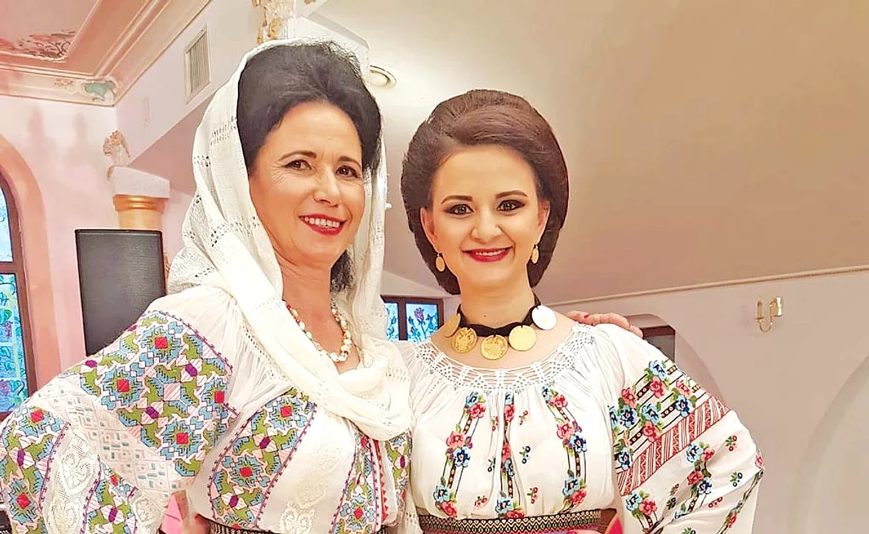 
    Ruxandra este la fel de frumoasă precum celebra ei mamă, Mioara Pitulice  