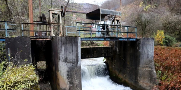 apeduct si stavilar uzina catanas govajdia foto daniel guta adevarul