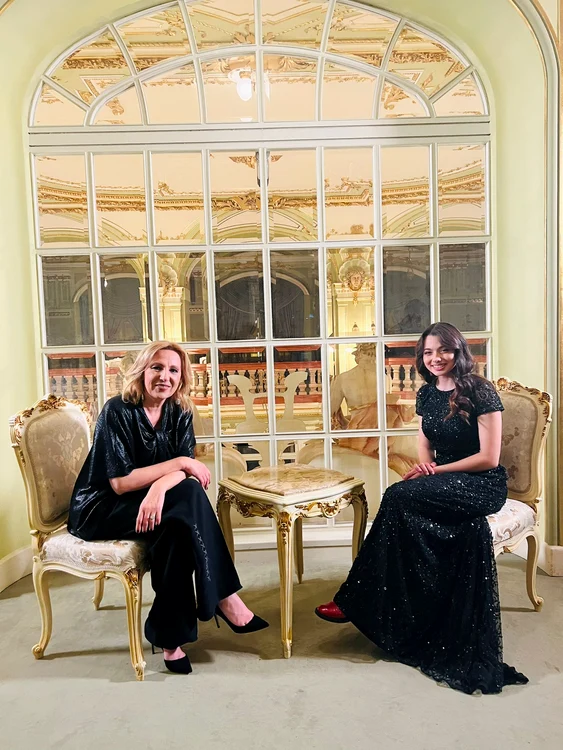 Irina Păcurariu și Laura Bretan 