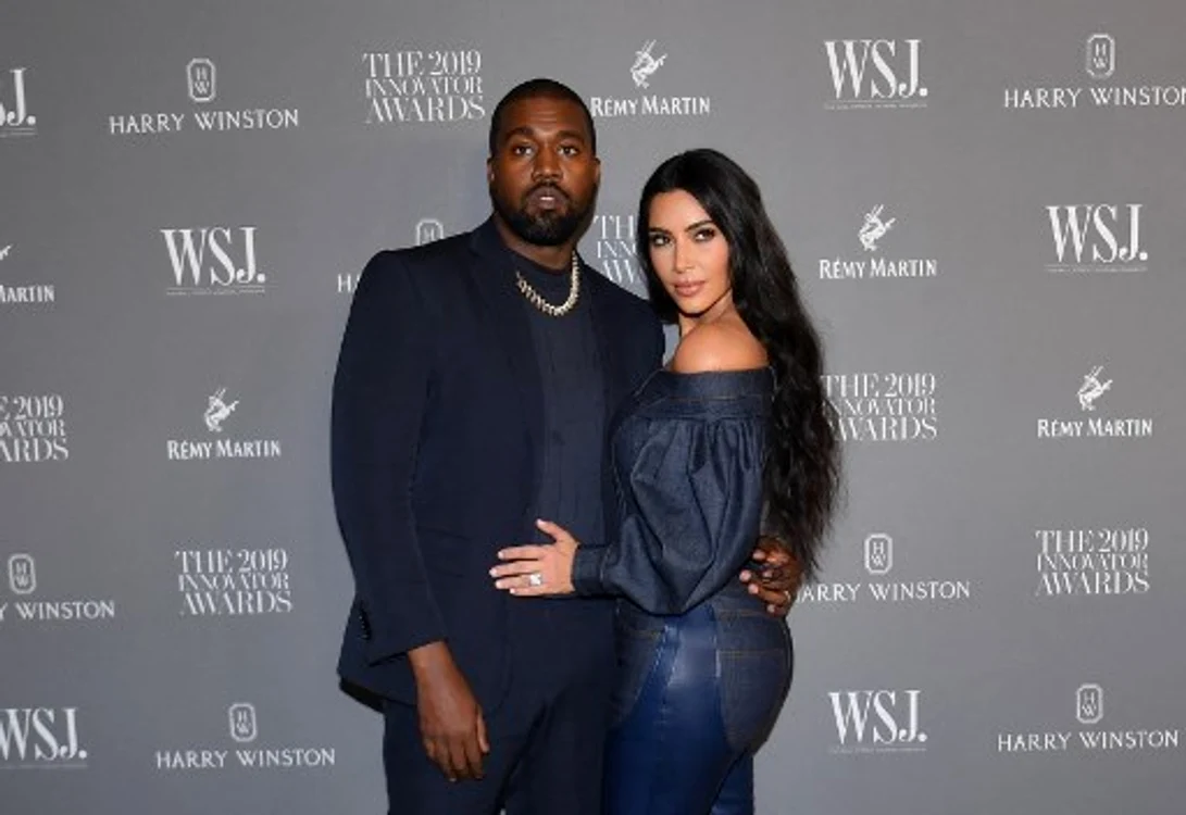 Kanye West şi Kim Kardashian, pe când erau împreună foto: AFP
