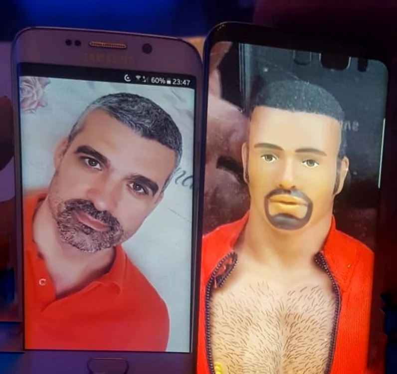 
    Asemănarea dintre Aurelian Temişan şi păpuşa din Amsterdam este evidentăfoto: arhivă personală  