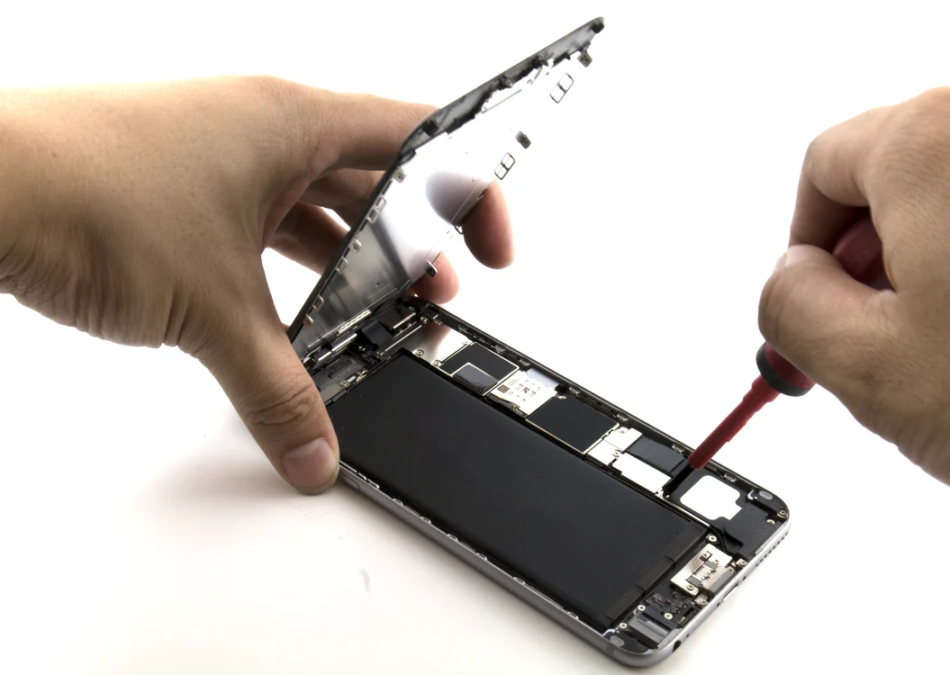 Schimbare ecran smartphone. FOTO Shutterstock