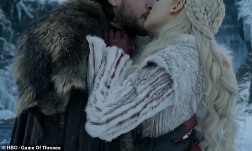 1 kit harington sarut emilia clarke jpg jpeg