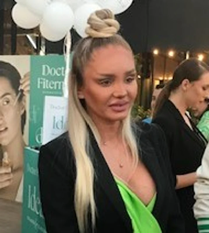 Maria Constantin este complet schimbată
