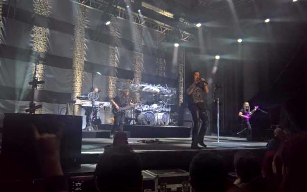 Dream Theater şi-a încheiat turneul european din acest an la Arenele Romane din Bucureşti. FOTO Radu Popovici