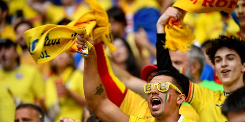 Suporterii romani inainte de inceperea meciului Olanda   Romania de la Euro 2024  Foto Inquam Photos Alex Nicodim (1) jpg