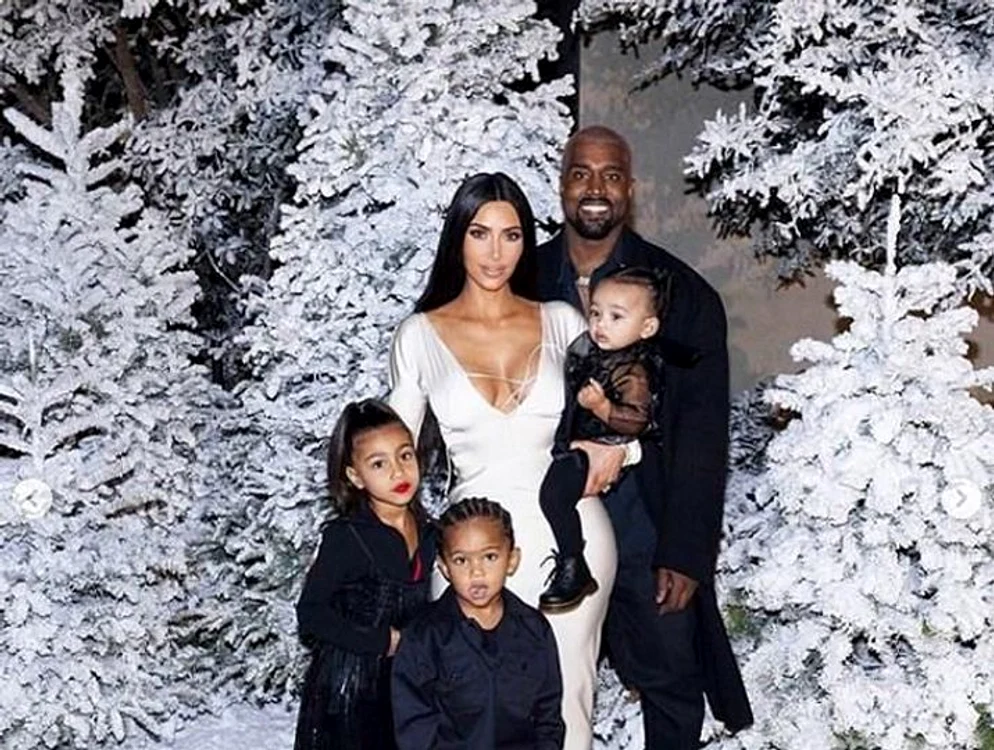 
    Kim Kardashian și Kanye West, părinți a patra oarăfoto: arhivă  