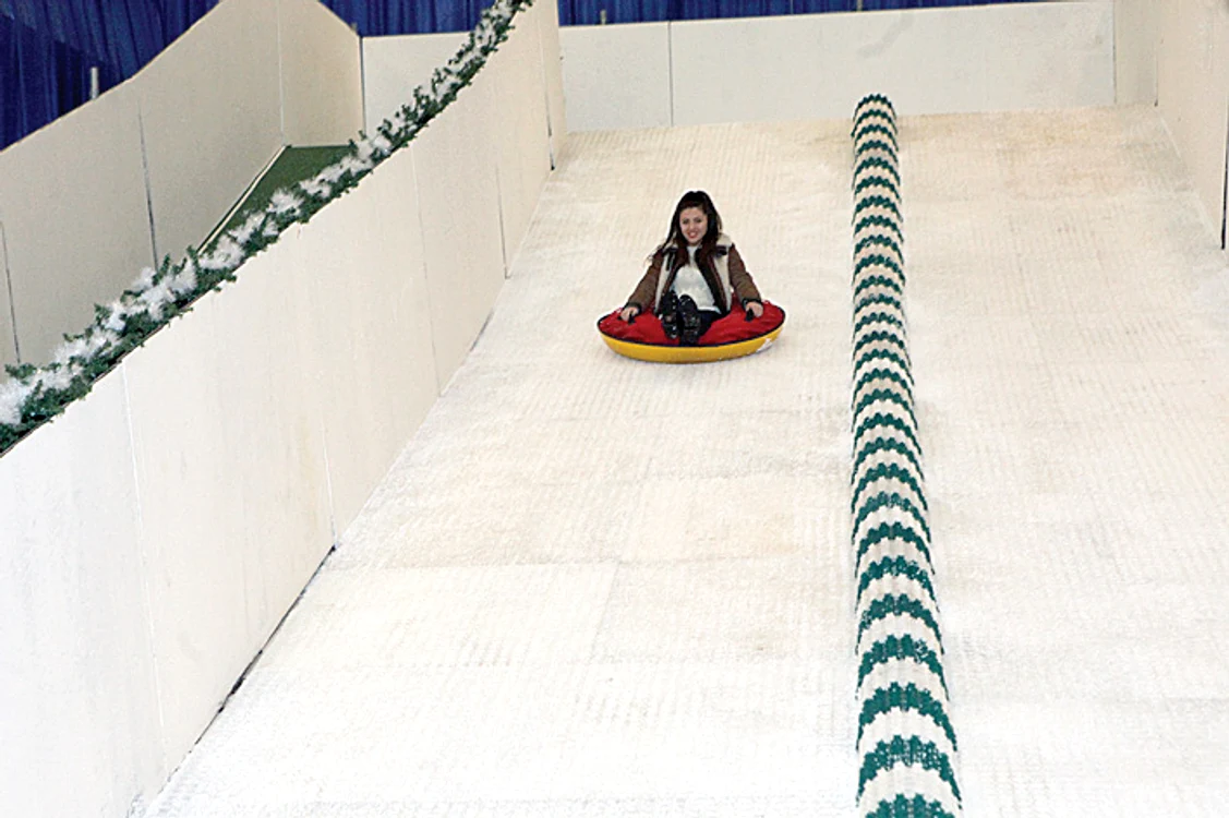 Pista de tubbing este  una dintre cele mai căutate atracţii