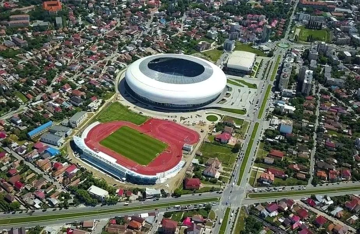 "Stadioane moderne din fonduri CNI, pentru fotbal şi atletism", proiectul pus în dezbatere la Piteşti